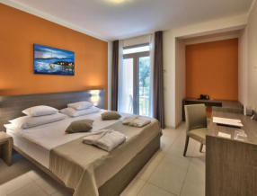 Kupon: NORA PONUDBA za PRVOMAJSKE POČITNICE v resortu CRVENA LUKA**** že od 209 EUR na odraslo osebo, OTROCI do 9,99 leta GRATIS!