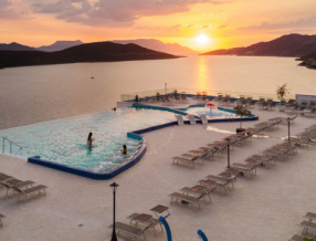 Kupon: FIRST MINUTE: ČAROBNO SILVESTROVANJE V NEUMU – 4 dni ob morju v Grand Hotelu Neum****, silvestrska večerja z lokalnimi pijačami in zabavo, avtobusni prevoz, bazeni in SPA – vse za samo 399 €!