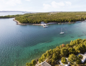 Kupon: NORA CENA na 8-dnevni aktivni klub v resortu CRVENA LUKA**** že od 499,00 EUR na osebo.